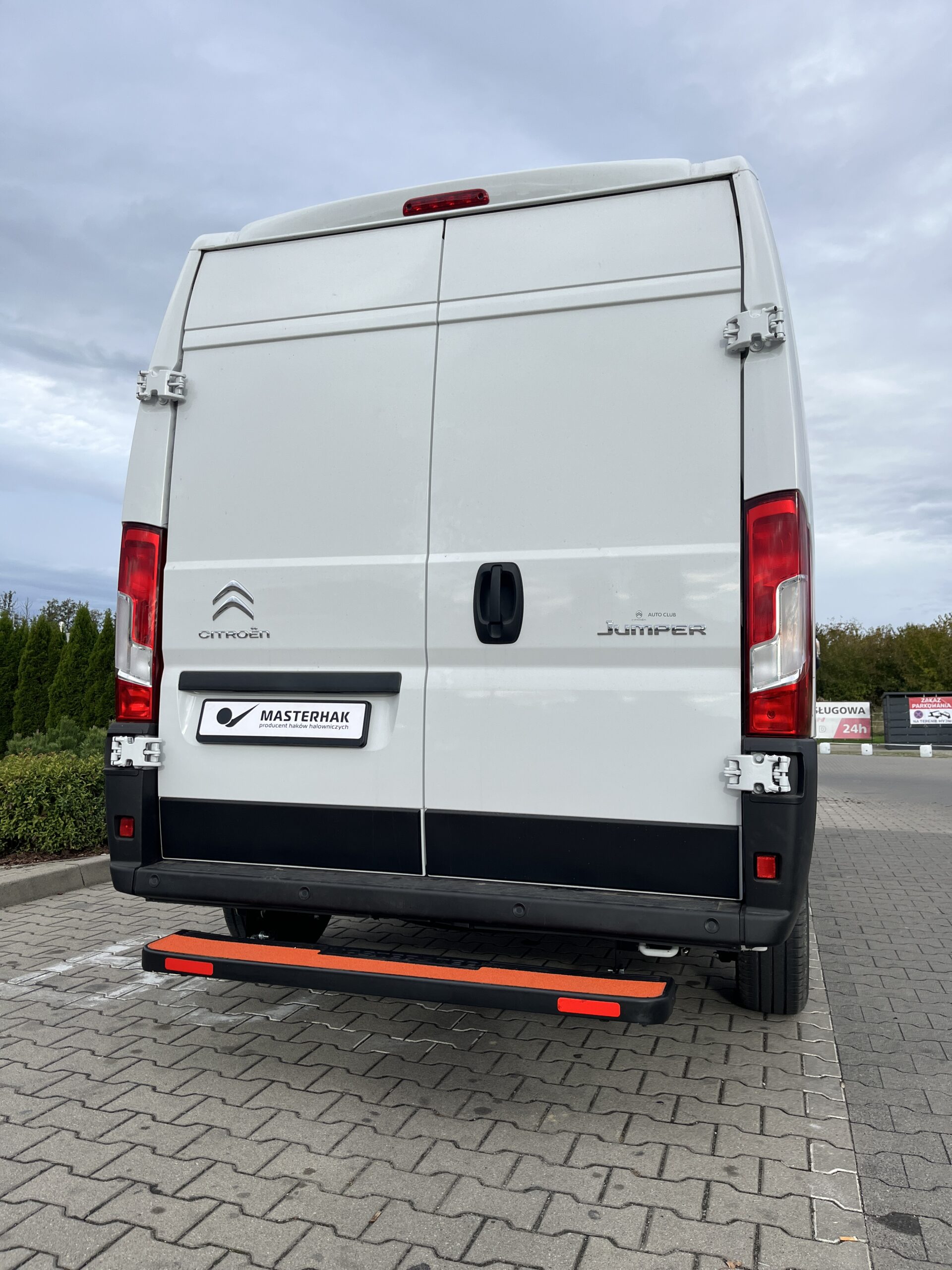 MasterSTEP T1 - Hecktrittstufe für Opel Movano - Rutschfeste Oberfläche – Bild 2
