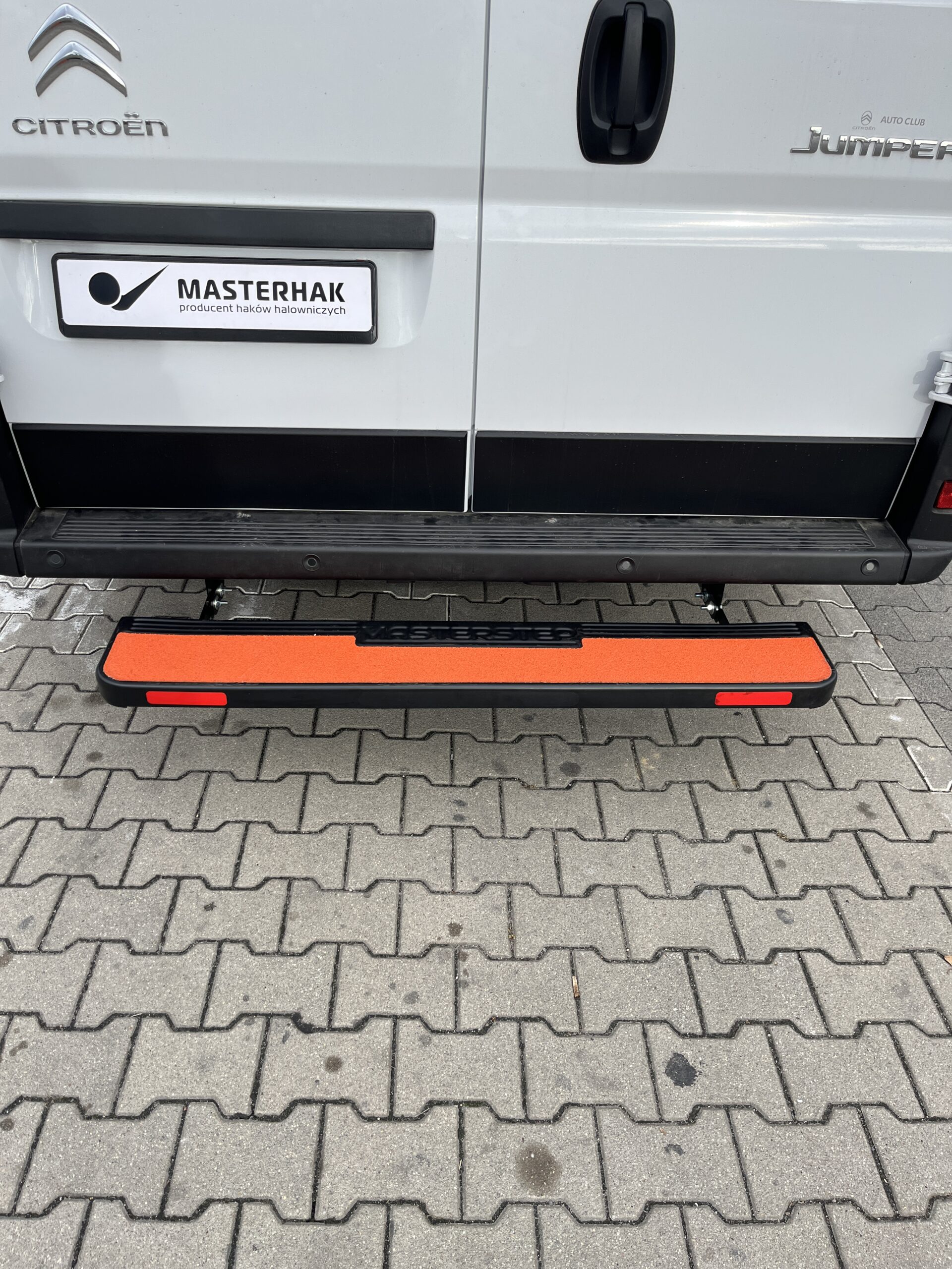 MasterSTEP T1 - Hecktrittstufe für Opel Movano - Rutschfeste Oberfläche – Bild 8
