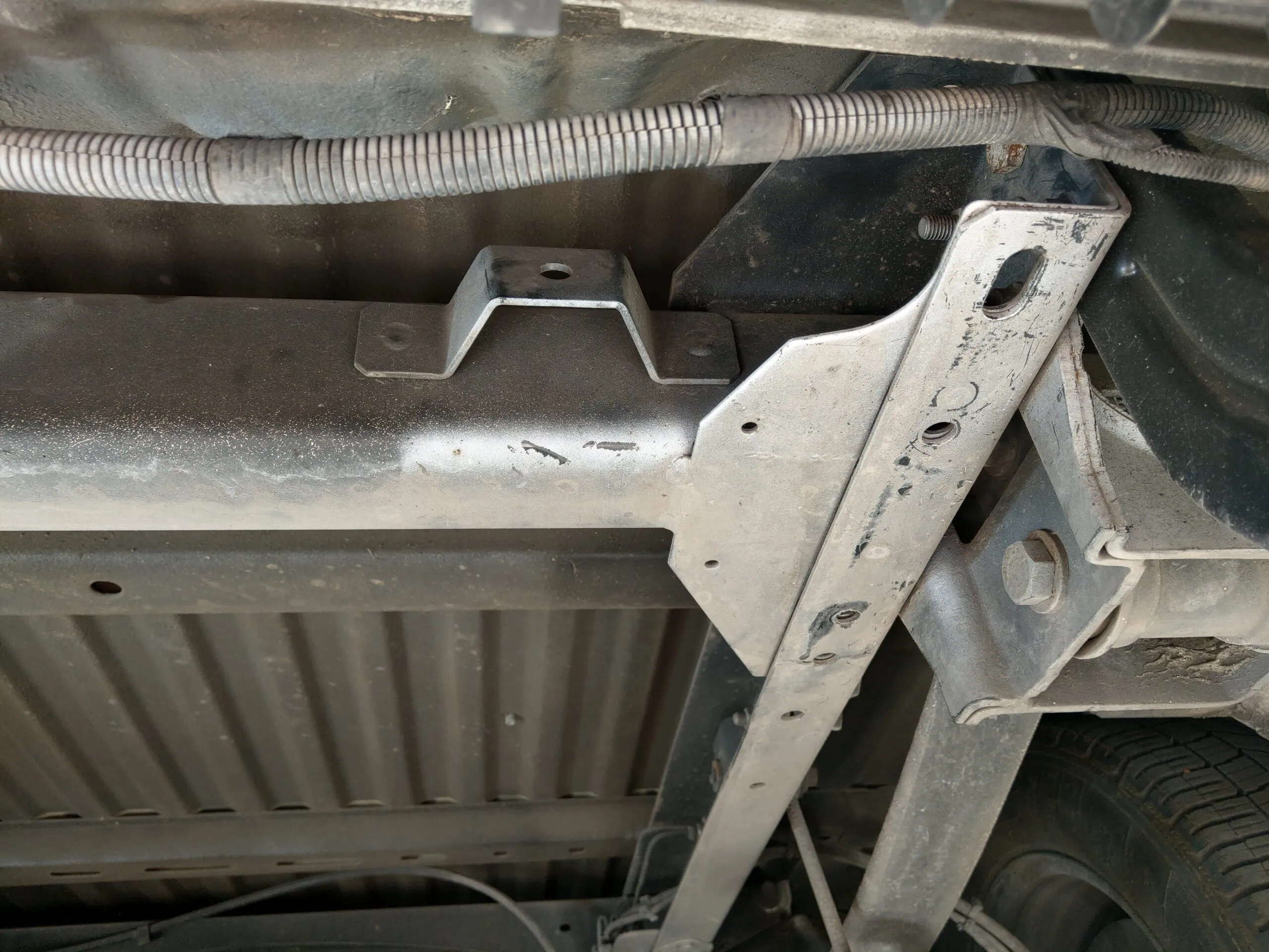 Abschlepphaken IVECO Daily Furgon 35S, kurzer Überhang, 06/2014- – Bild 3