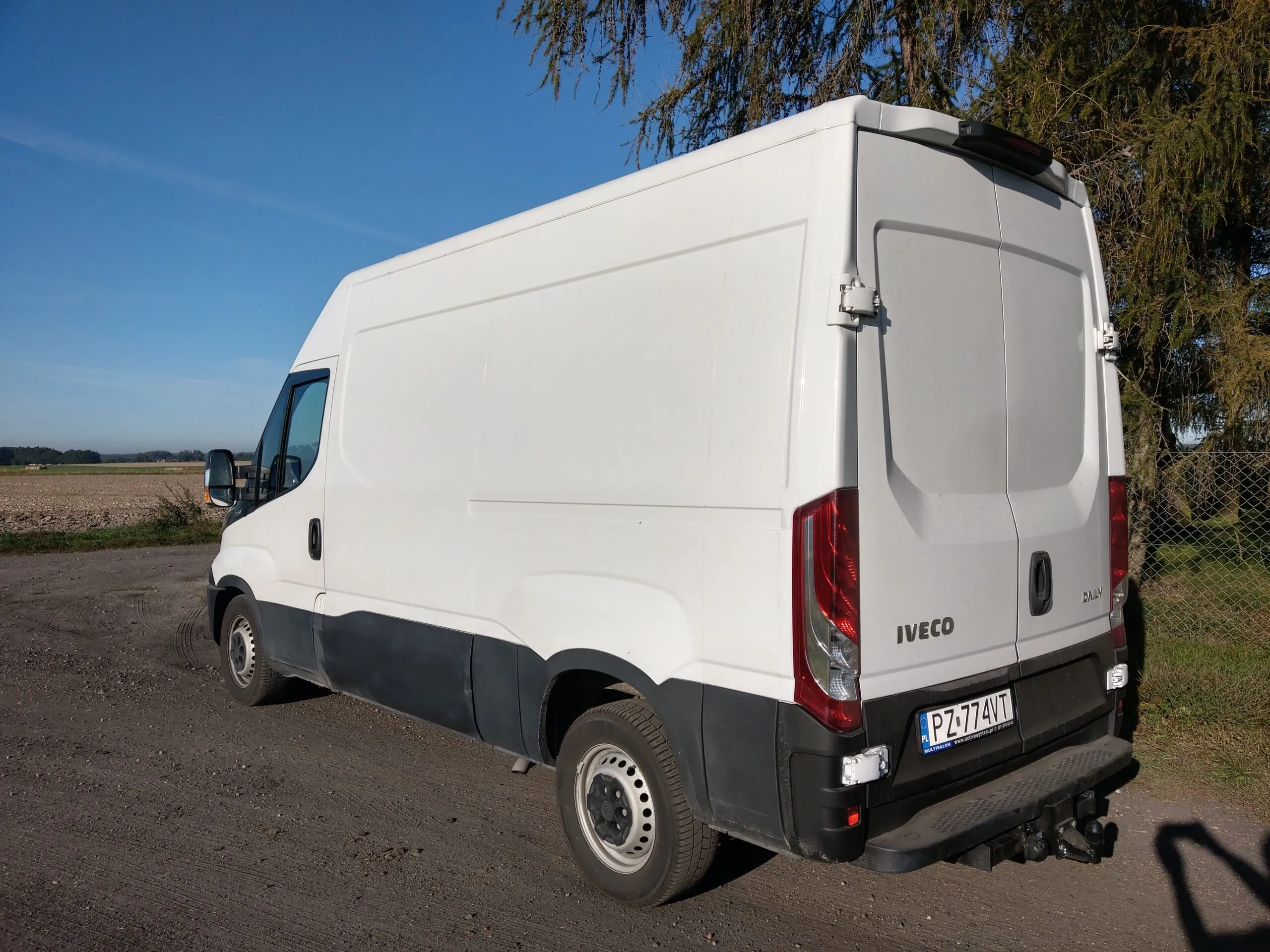 Abschlepphaken IVECO Daily Furgon 35S, kurzer Überhang, 06/2014- – Bild 5