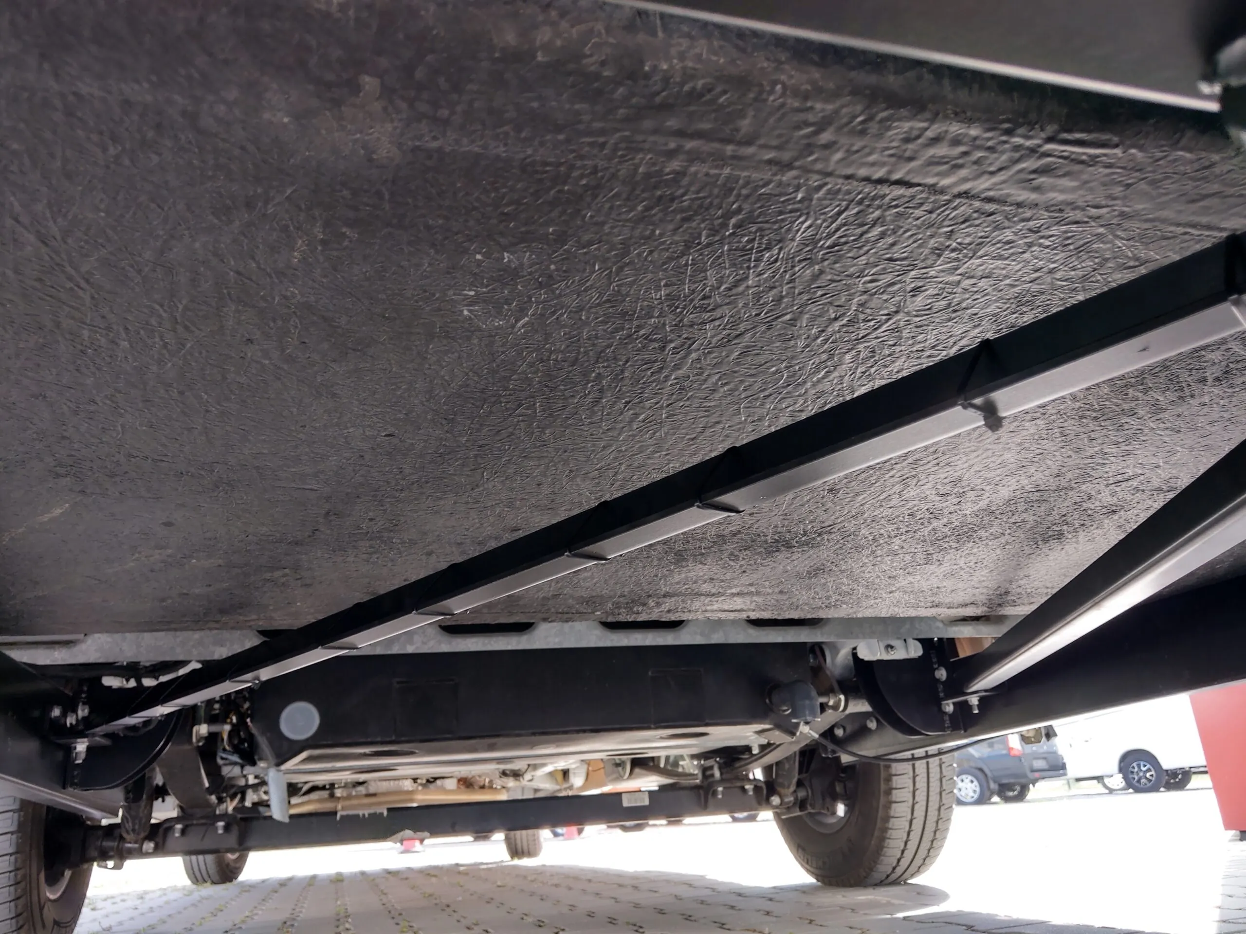 Anhängerkupplung für Fiat Ducato Wohnmobil (ab 06/2006-) - Version mit Tank am Rahmenende – Bild 5