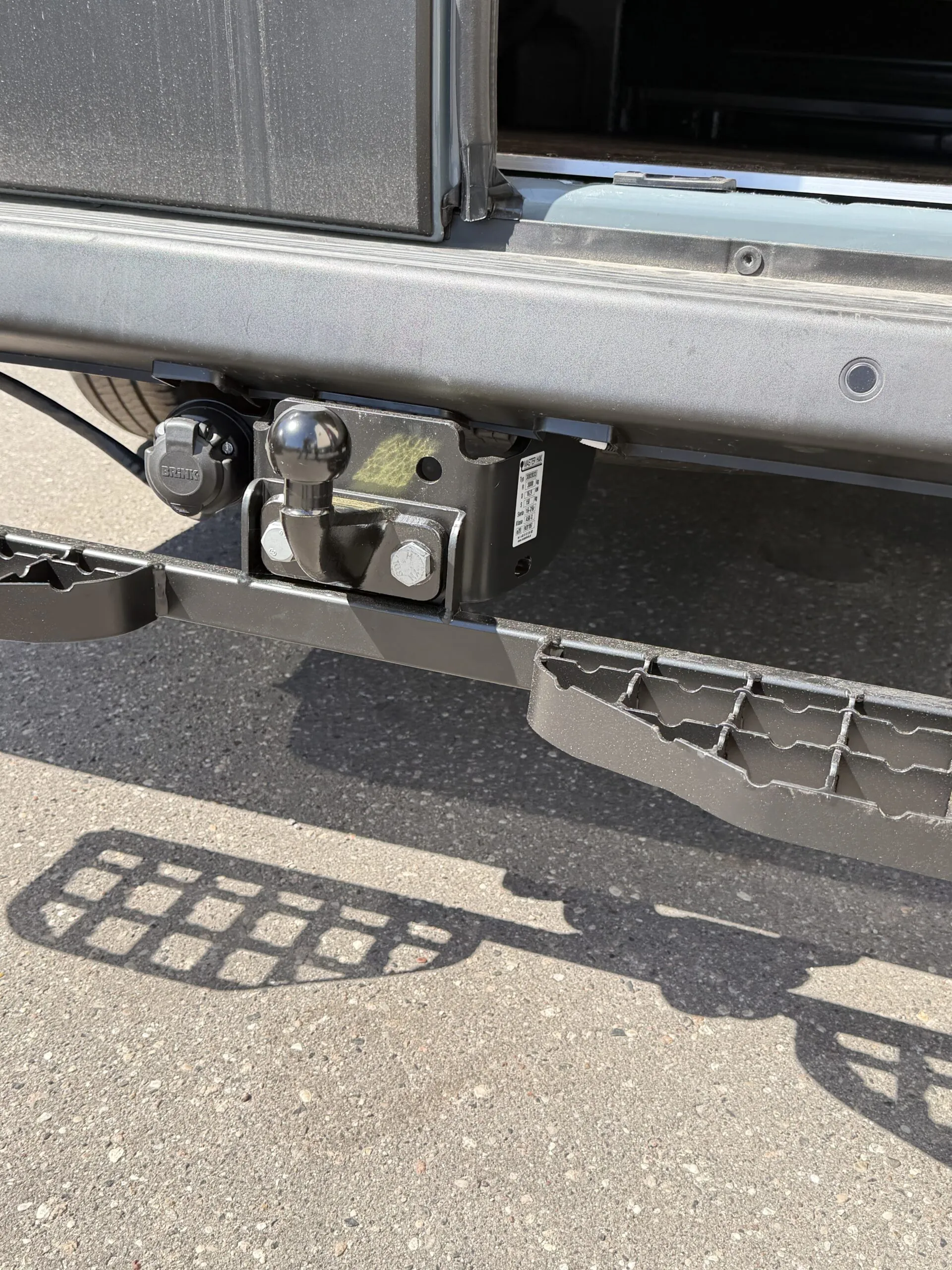Doppelte Trittstufe für Anhängerkupplung M16 für Fiat Ducato - stabiler Zugang zu Transporter und Campervan – Bild 10