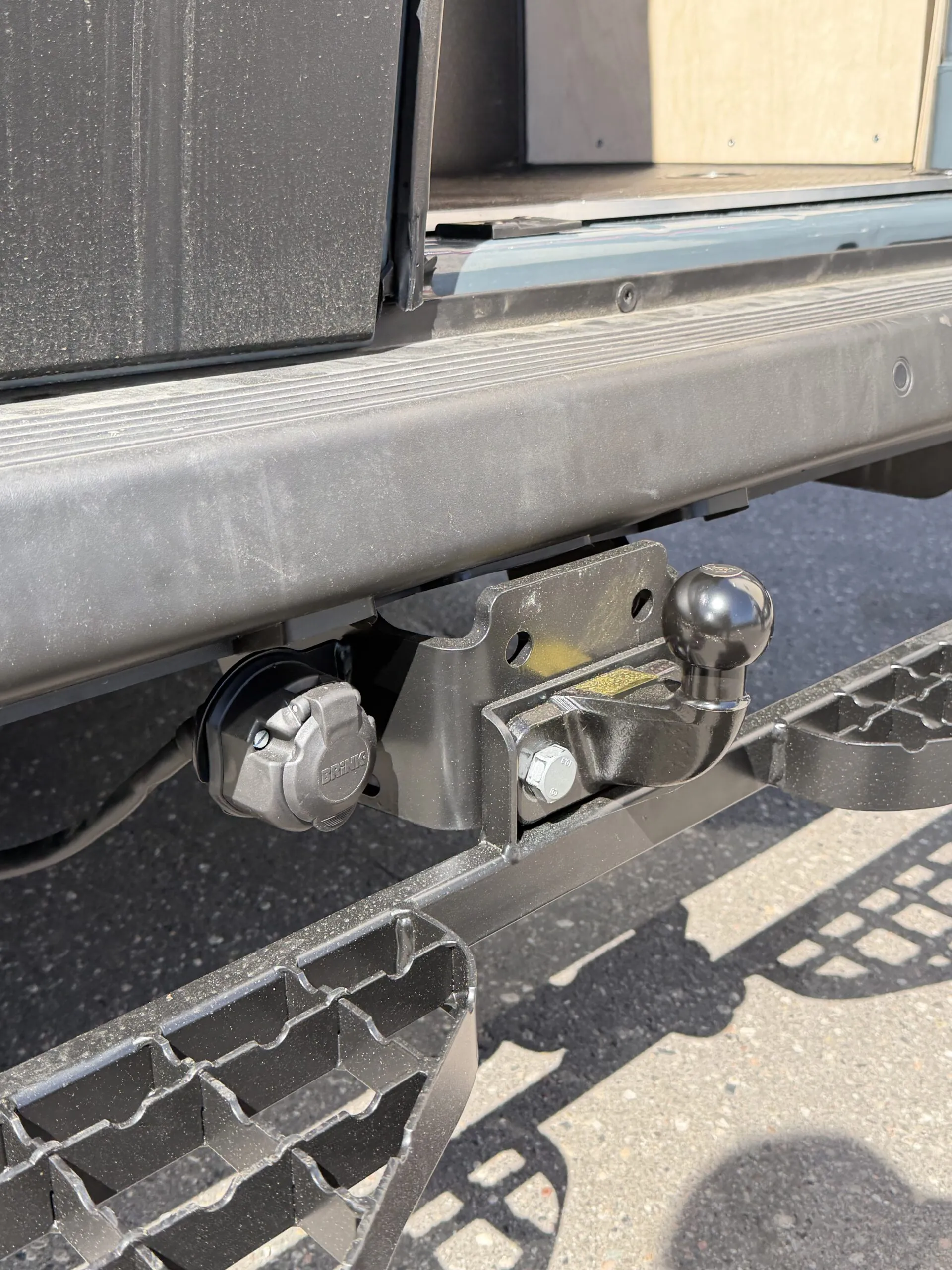 Doppelte Trittstufe für Anhängerkupplung M16 für Fiat Ducato - stabiler Zugang zu Transporter und Campervan – Bild 11